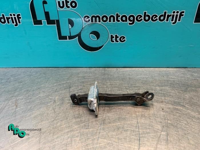 Butée 4portes arrière gauche d'un Hyundai I10 (I10 08-), -, 3 mois de garantie, Utilisé, Hyundai