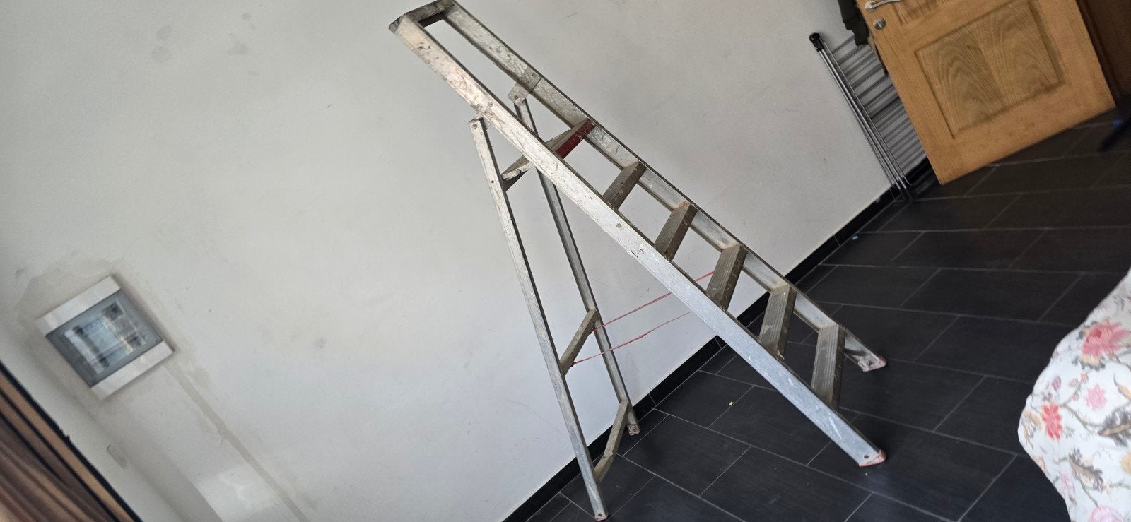 professionele aluminium ladder in perfecte staat zeer sta, Doe-het-zelf en Bouw, Ophalen of Verzenden, Ladder
