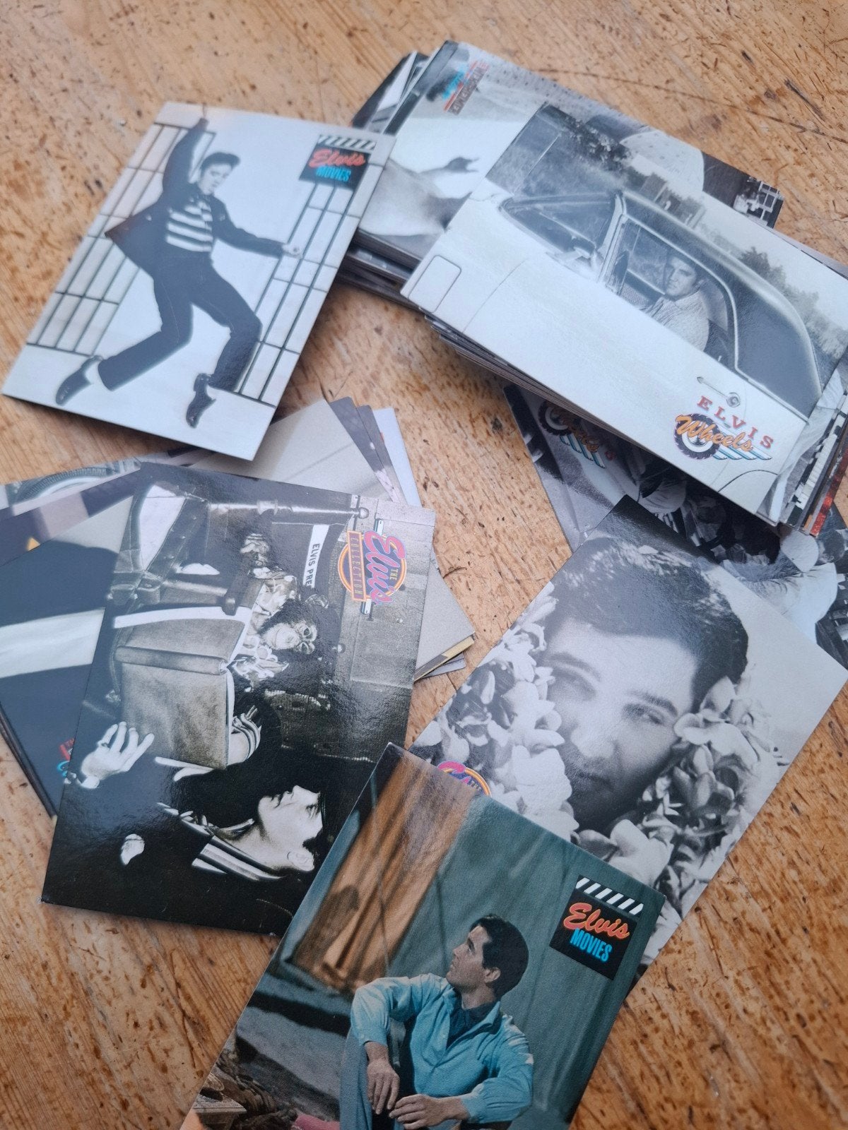 Elvis Presley lot de 64 cartes de collection 1992, Ophalen