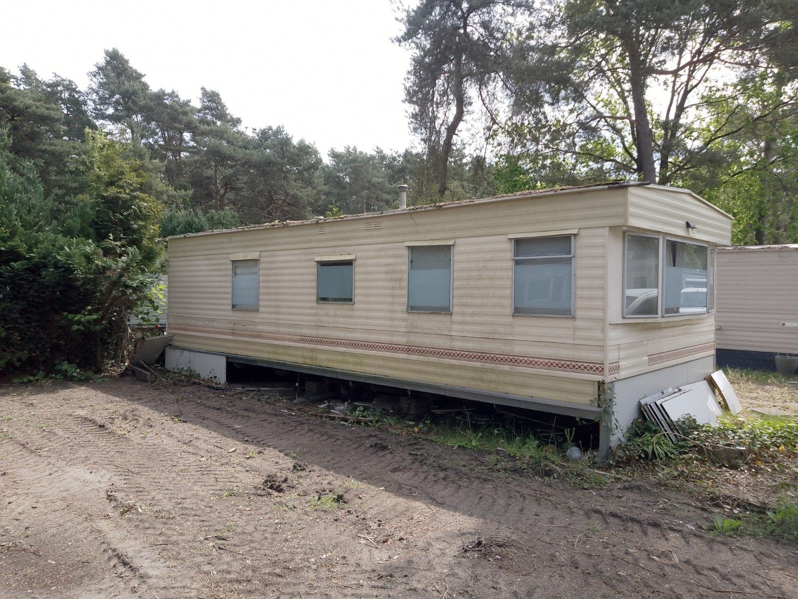 Te renoveren Caravan te koop blauwe meer Lommel