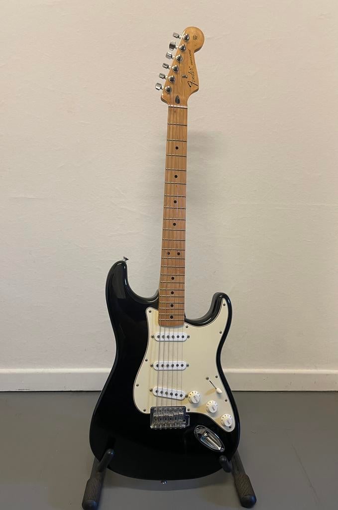 Fender Standard  Stratocaster 2016, Musique & Instruments, Enlèvement, Fender