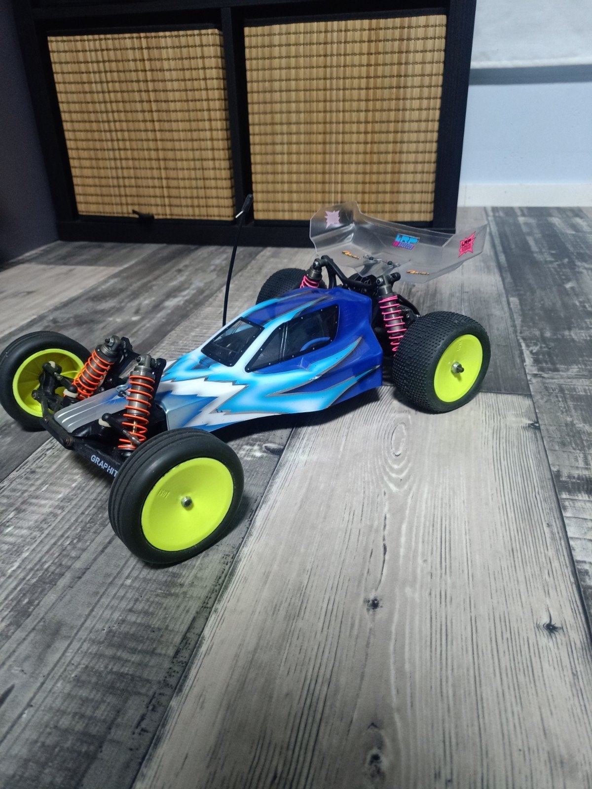 Châssis Team Losi RC Vintage 1/10 2WD, Envoi