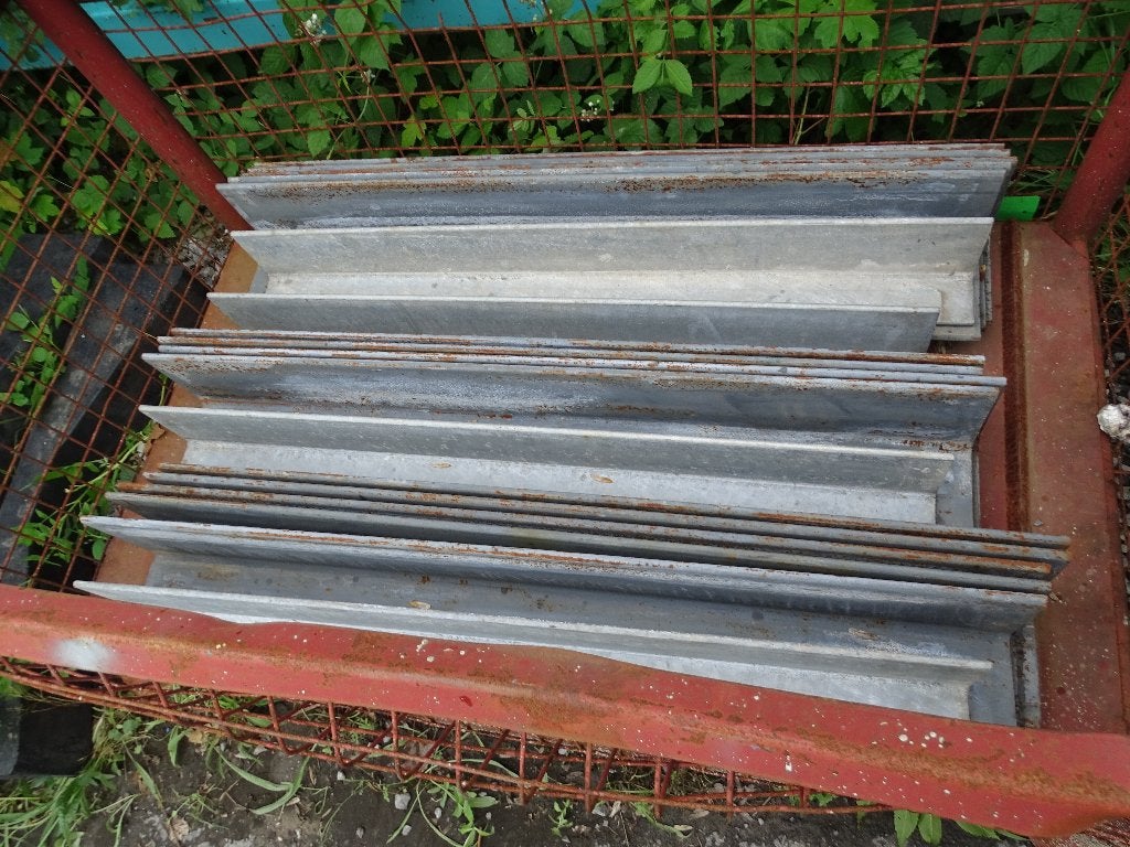 Cornières de +- 1m10  (lot ), Enlèvement, Utilisé