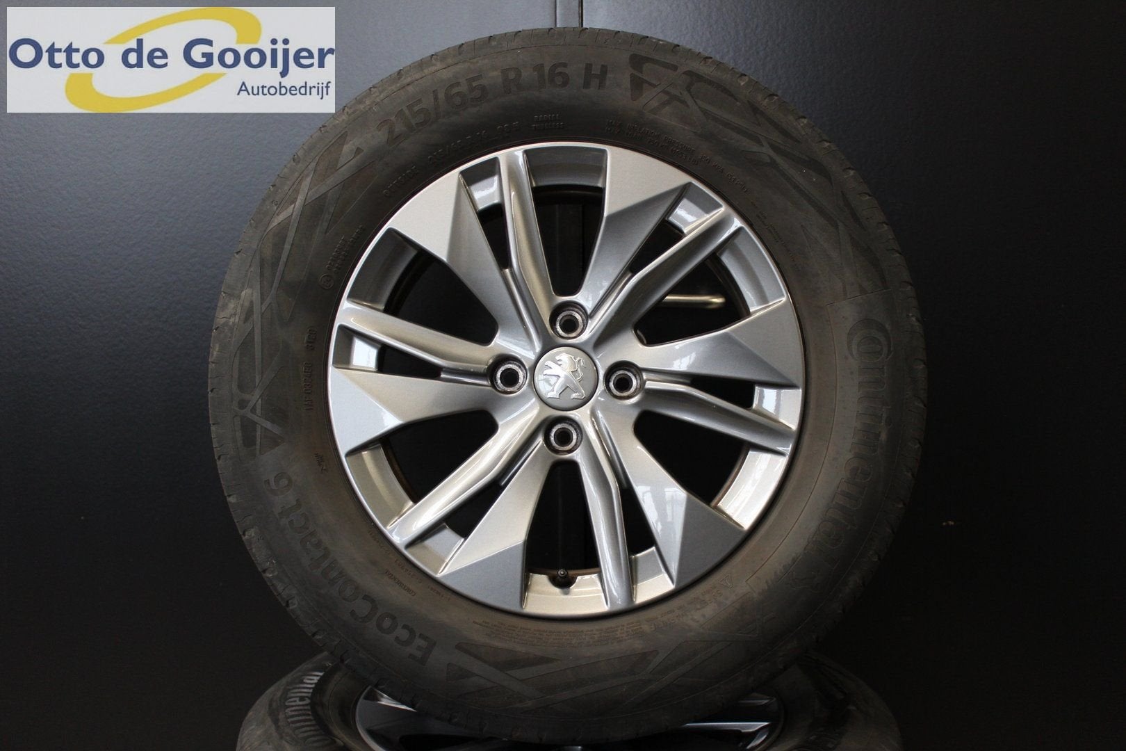 Originele Peugeot 2008 Velgen 16 Inch Zomerbanden Continenta, Ophalen, -, Banden en Velgen, Zomerbanden