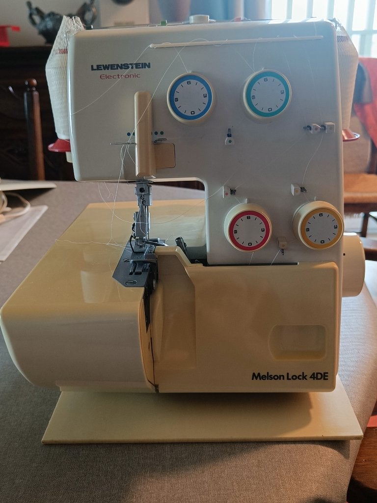 overlock, Hobby & Loisirs créatifs, Enlèvement, Neuf, Surjeteuse, Lewenstein