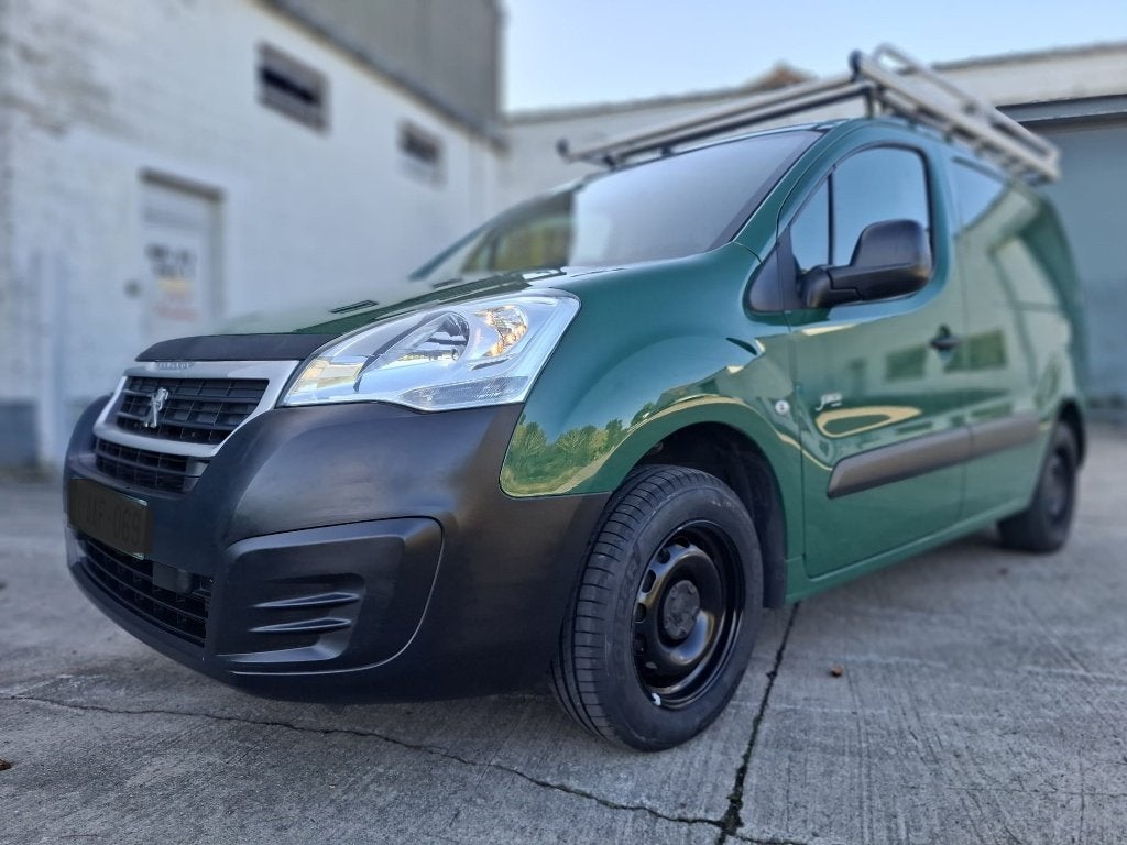 Peugeot Partner 1.6 BlueHDi | Lichte vracht | 3ZIT | DAKRAIL, Auto's, Voorwielaandrijving, Stof, Zwart, 4 cilinders