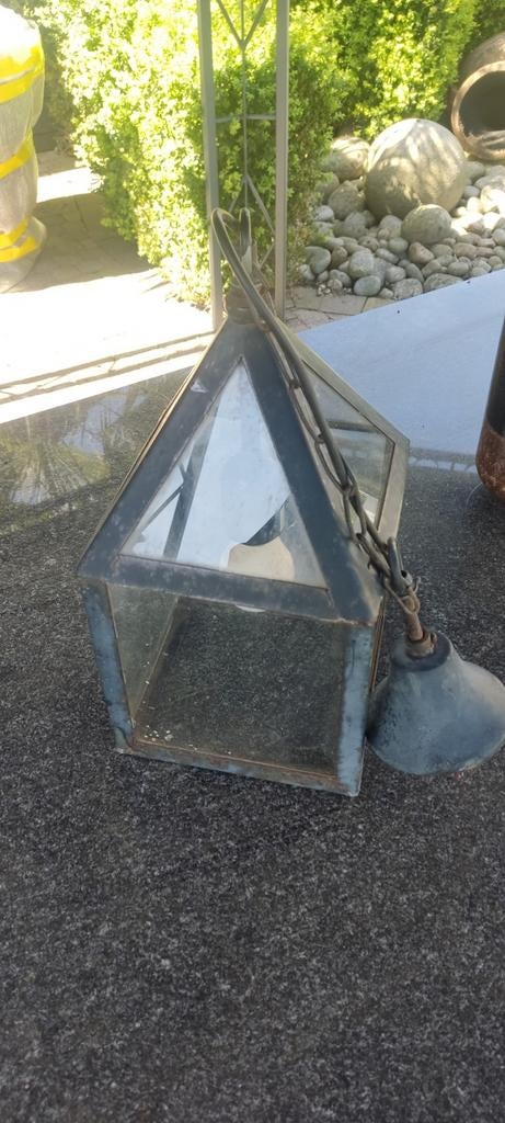 Oude metalen lantaarn voor buiten., Enlèvement