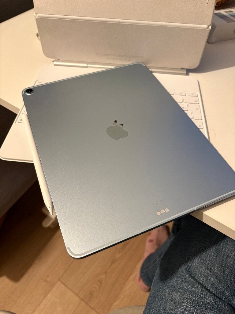 iPad Air 13 5G Magic Keyboard van 512 GB en Apple Pencil Pro, Computers en Software, 13 inch of meer, Ophalen of Verzenden, Zo goed als nieuw