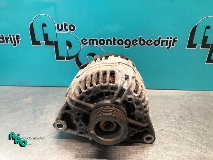 Dynamo van een Opel Corsa (Corsa D 07-), Auto-onderdelen, Gebruikt, -, -, Opel
