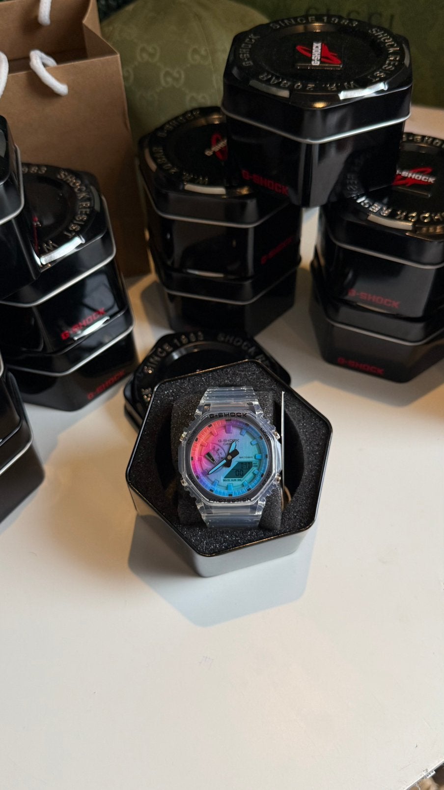 Montre G-SHOCK arc-en-ciel, bracelet, transparent, Musique & Instruments, Enlèvement ou Envoi, Comme neuf