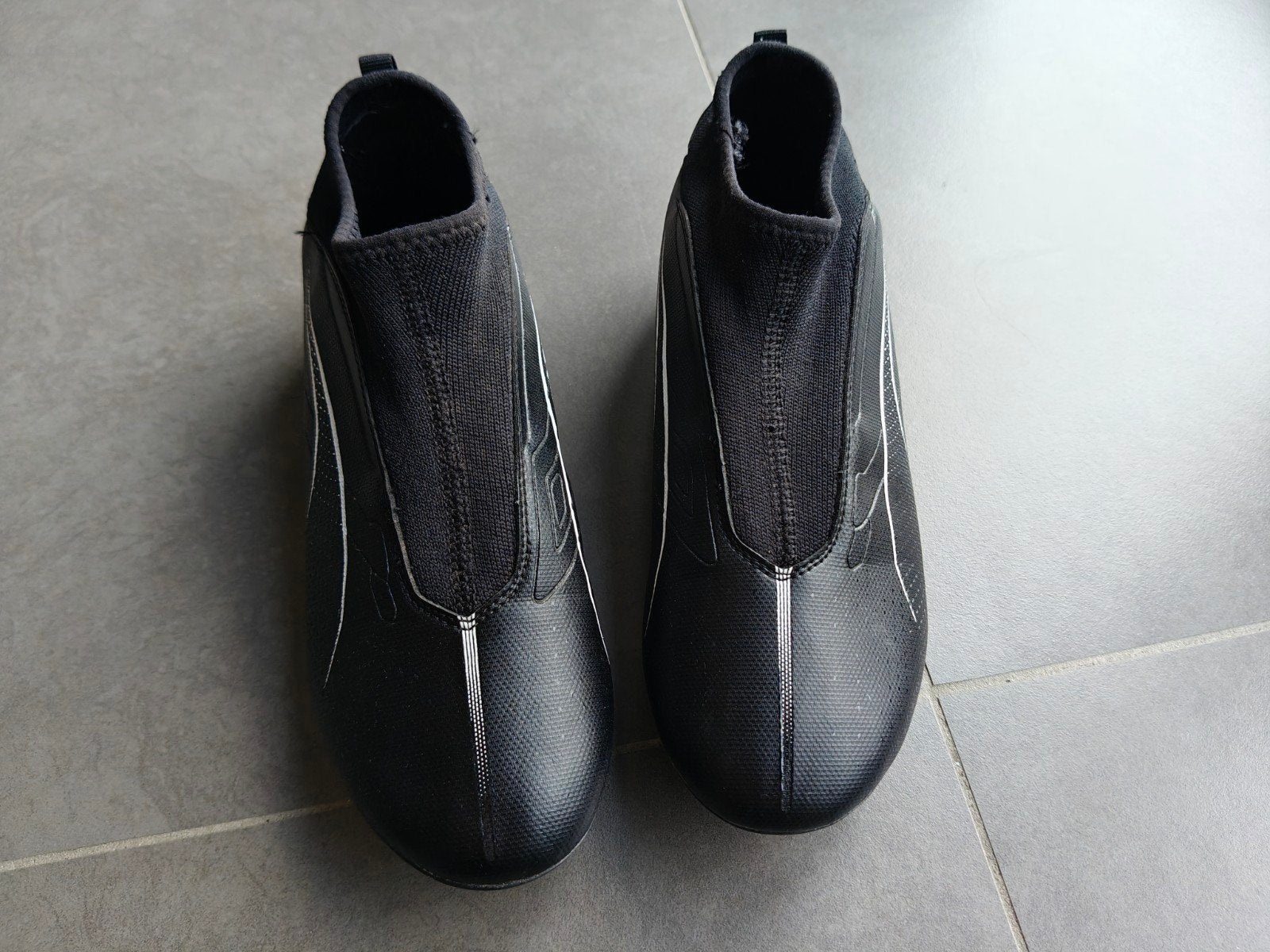 Voetbalschoenen kind Puma - maat 37, Sport en Fitness, Voetbal, Ophalen, Zo goed als nieuw, Schoenen