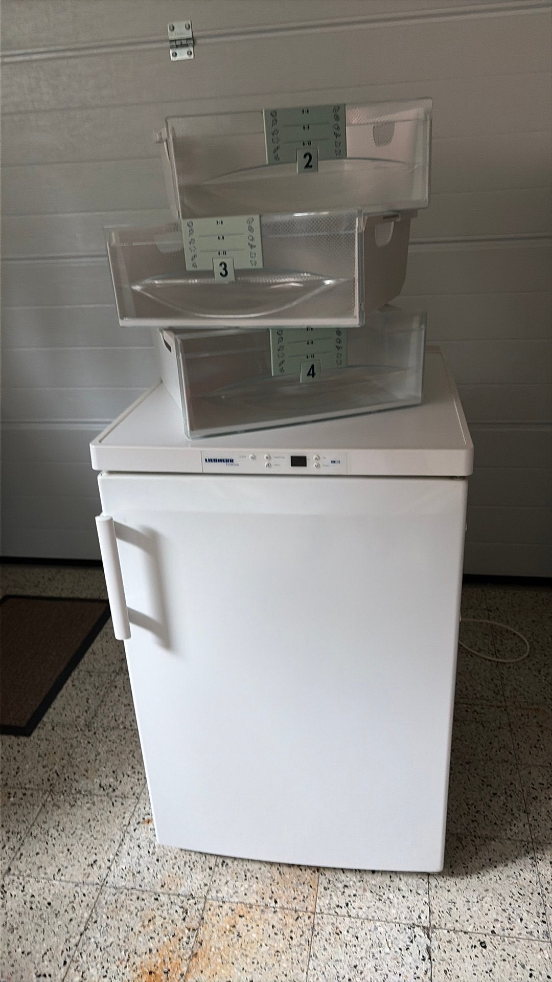 Liebher diepvriezer, tafelmodel, Elektronische apparatuur, Ophalen, Gebruikt, Vrijstaand, 85 tot 120 cm
