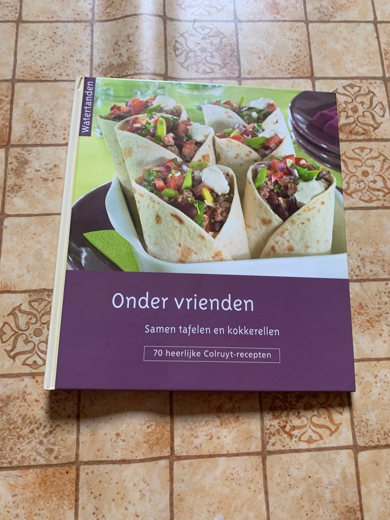 Onder vrienden kookboek, Enlèvement, Neuf