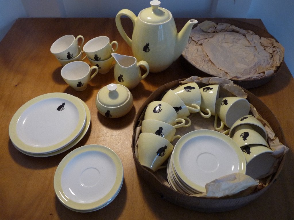 servies zwarte kat, Enlèvement