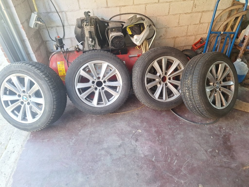 Velgen f reeks met winterbanden, Auto-onderdelen, Banden en Velgen, Ophalen, 17 inch, Winterbanden, Velg(en)