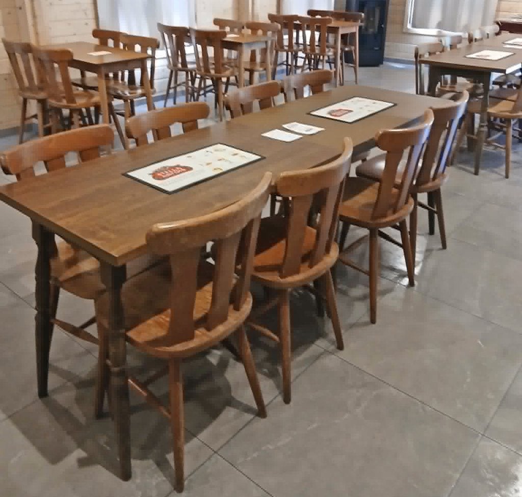 Tafels en stoelen in prima staat MOET DRINGEND WEG VRIJ BOD, Ophalen, Gebruikt, Bruin, Hout