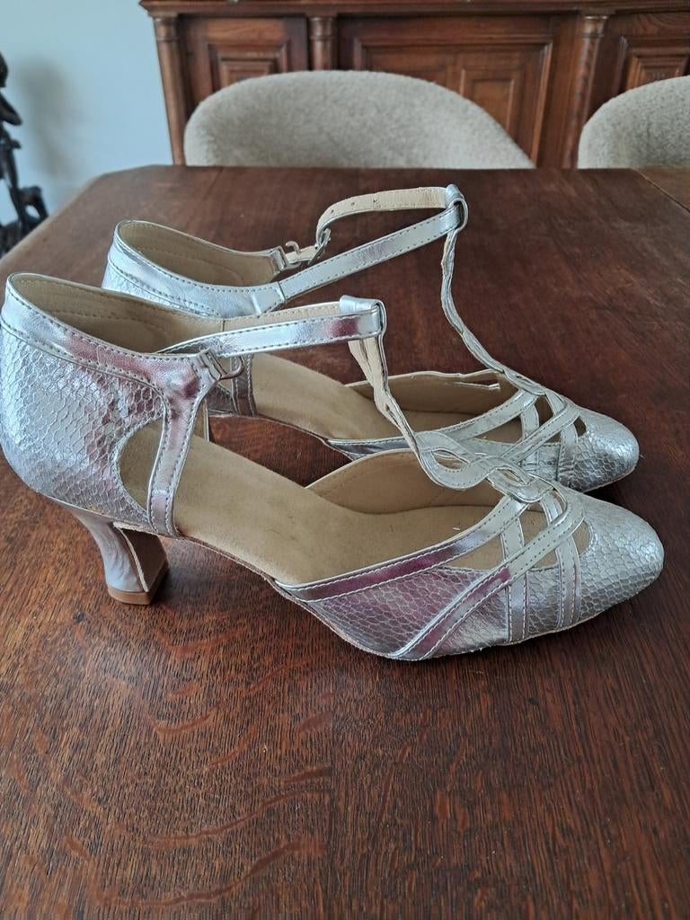 Nieuw!!! Dansschoenen, zilver nieuw maat 39, Sport en Fitness, Ophalen, Nieuw