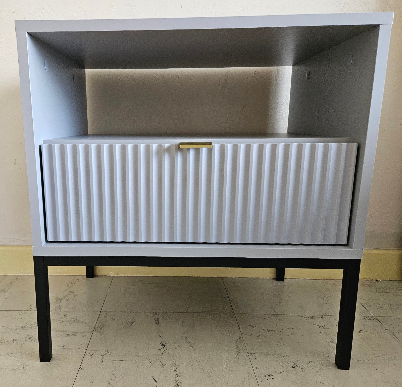 Nieuw: nachtkastje NOVA 56x54 cm, Huis en Inrichting, Ophalen