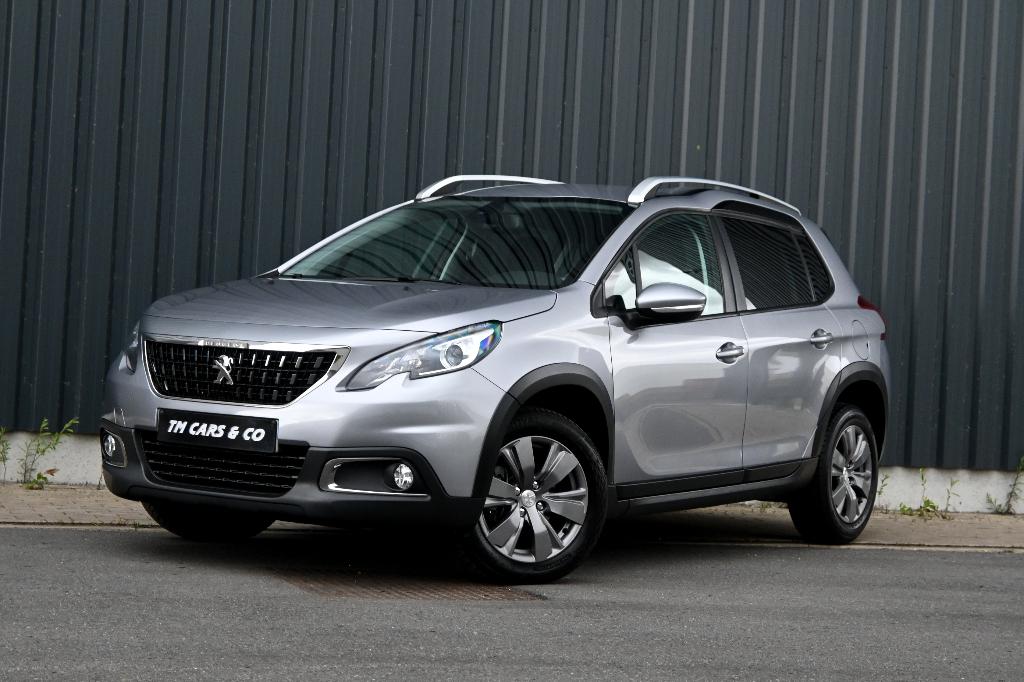 GPS Peugeot 2008 1.2i, Carplay Cruise, PDC, 1er propriétaire, Argent ou Gris, Achat, Euro 6, Boîte manuelle