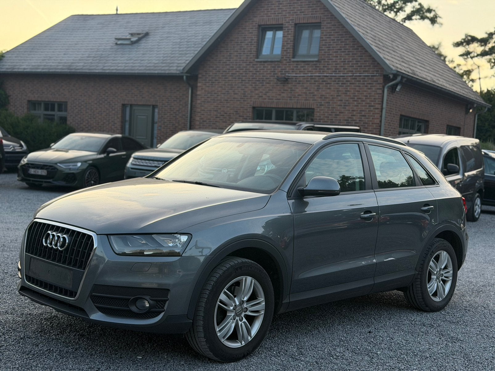 AUDI Q3, Auto's, 100 kW, Euro 5, Stof, Zwart