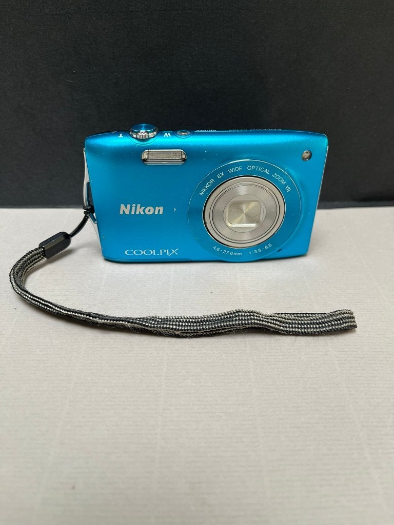 Nikon Coolpix S3300 16MP Digitale Camera Blauw, Gebruikt, Compact, Ophalen of Verzenden, 4 t/m 7 keer