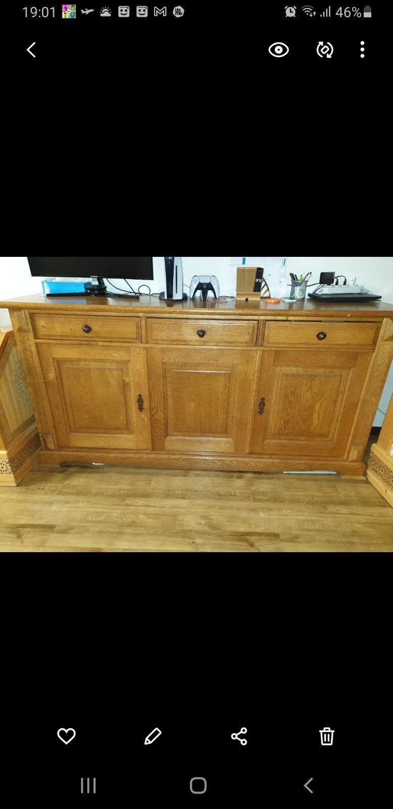 Commode en bois massif