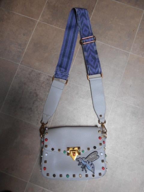 Beau sac à bandoulière gris avec détails, Enlèvement ou Envoi, Comme neuf, Gris, Sac à bandoulière