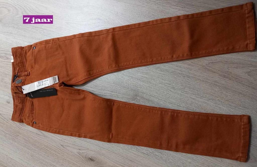2 Nieuwe Lange broeken M 122, Kinderen en Baby's, Kinderkleding | Maat 122, Ophalen of Verzenden, Nieuw, Jongen