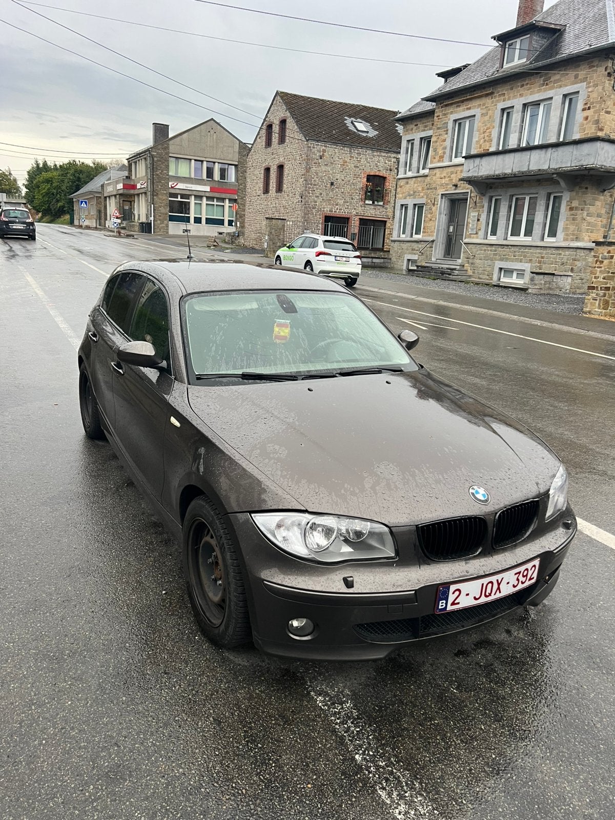 Bmw 118d 5portes attache remorque, Autos, Achat, Boîte manuelle, Entretenue par le concessionnaire, 5 portes