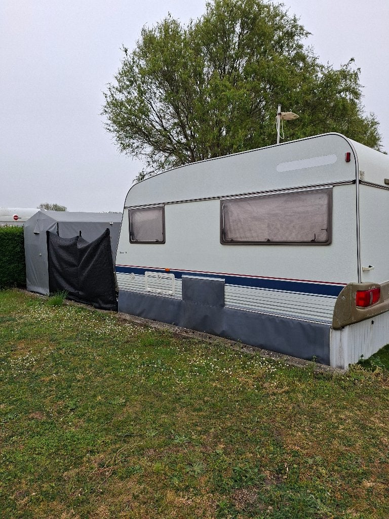 Caravan wilk stern, Caravans en Kamperen, Openslaande ramen, Frans bed, Kleine zit, Particulier