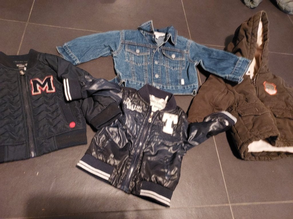Jas maat 68,74, Kinderen en Baby's, Babykleding | Maat 86, Ophalen, Zo goed als nieuw, Jasje