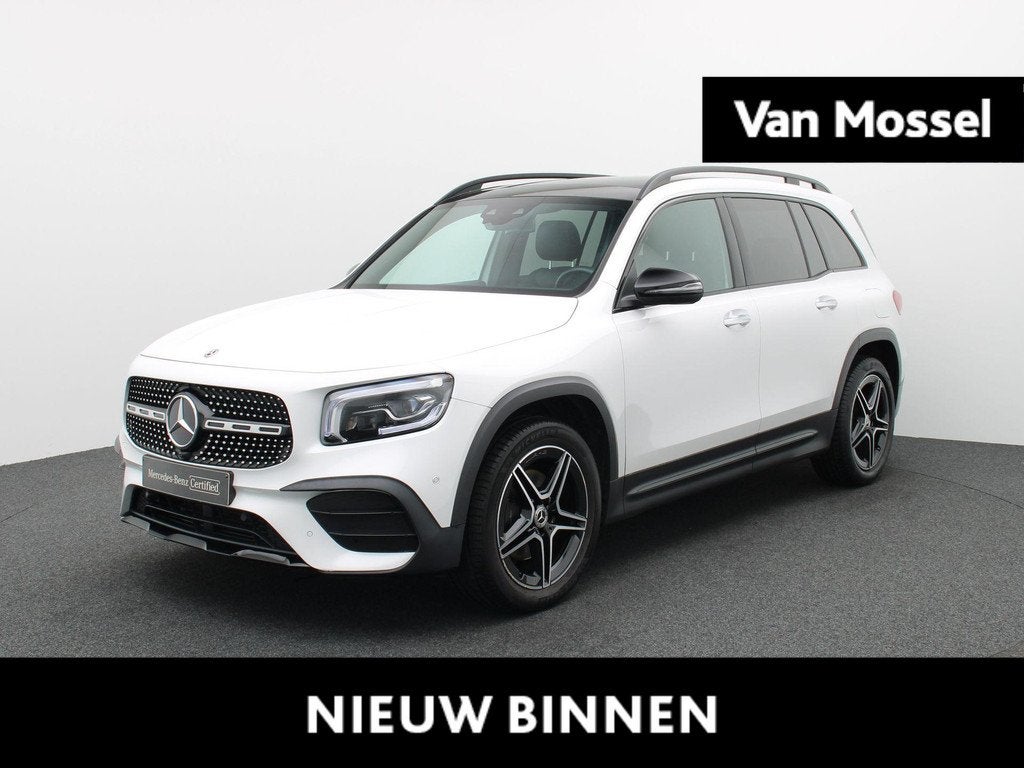 Mercedes-Benz GLB 180 AMG Line + PANORAMISCH DAK + MULTIBEAM, Stof, Gebruikt, Zwart, 4 cilinders