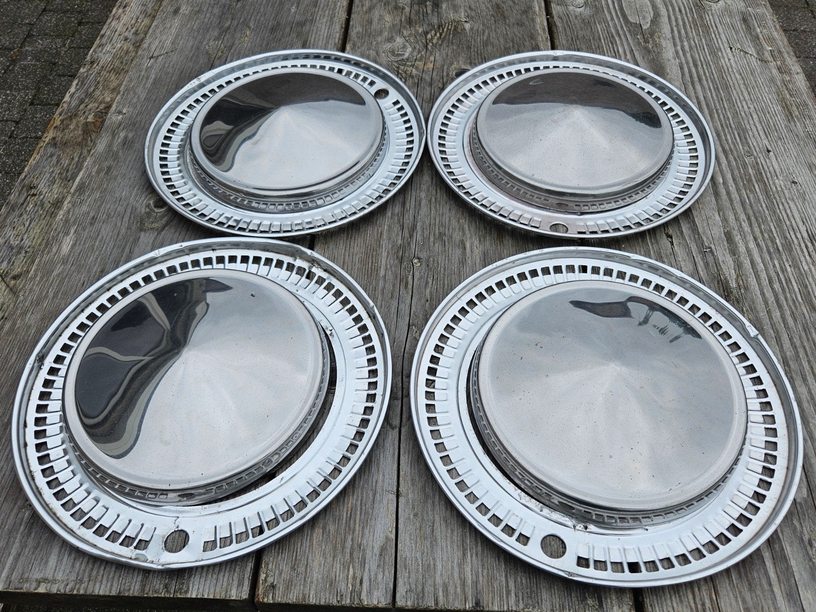 FORD Taunus wieldoppen 13 inch oldschool retro chrome, Ophalen