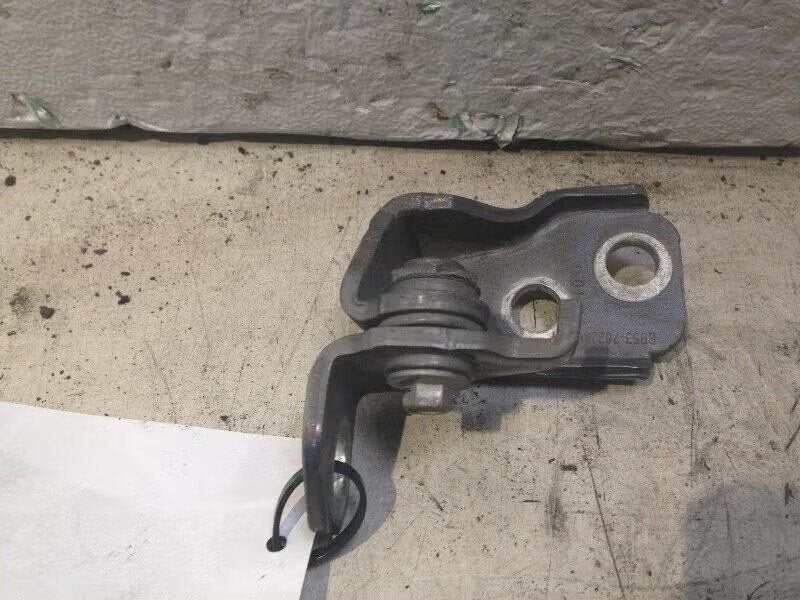 PORTIERSCHARNIER LINKS VOOR ONDER Ford EcoSport (JK8), Gebruikt, Ophalen of Verzenden, Henry-Ford-Straße 1 50735 Köln, DE, Ford-Werke GmbH