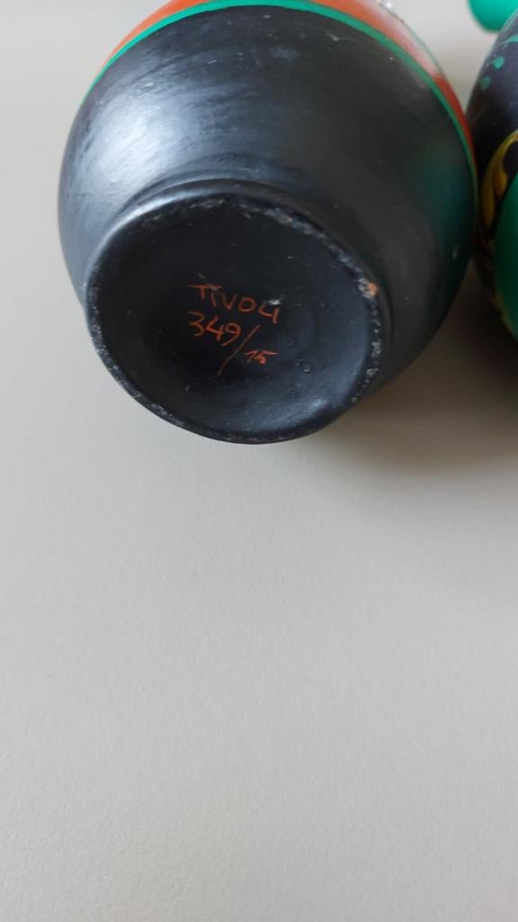2 vintage handbeschilderde kannetjes, Ophalen
