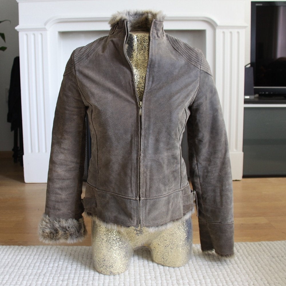 Belle veste MNG chaude en daim (S) €65, -, Vêtements | Femmes, Autres couleurs, Taille 36 (S), MNG, Comme neuf