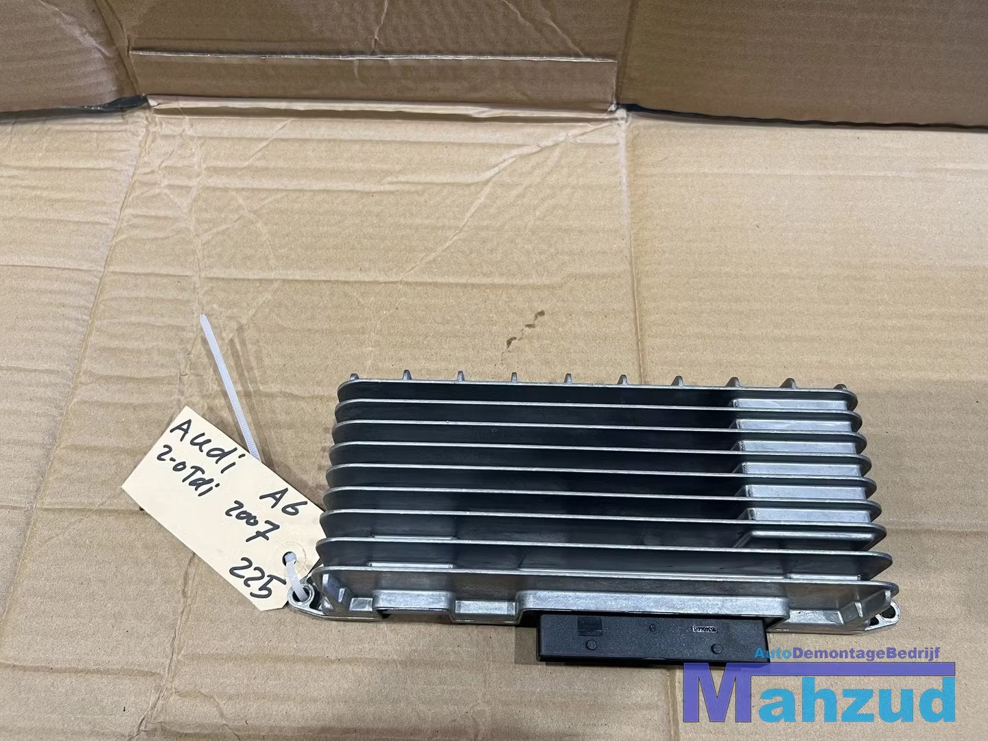 AUDI A6 C6 Radio versterker 4F0910223H 2004-2011, Gebruikt, AUDI AG, Auto-Union-Strasse 1
85045  Ingolstadt, DE, Audi