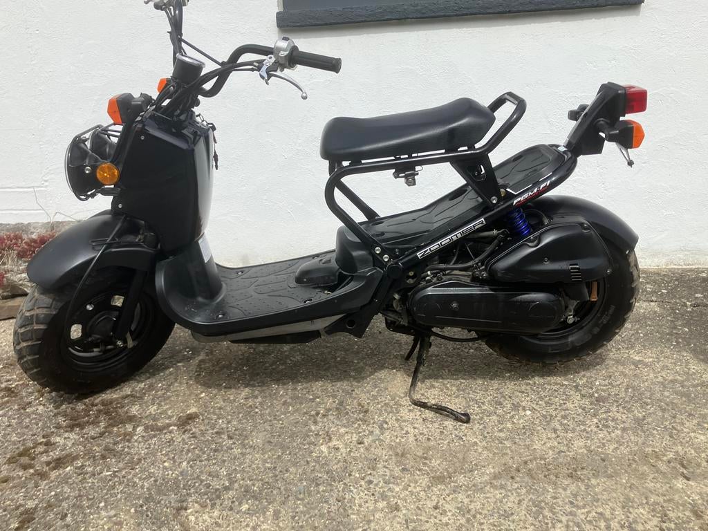 Honda zoomer 2300km, Fietsen en Brommers, Ophalen
