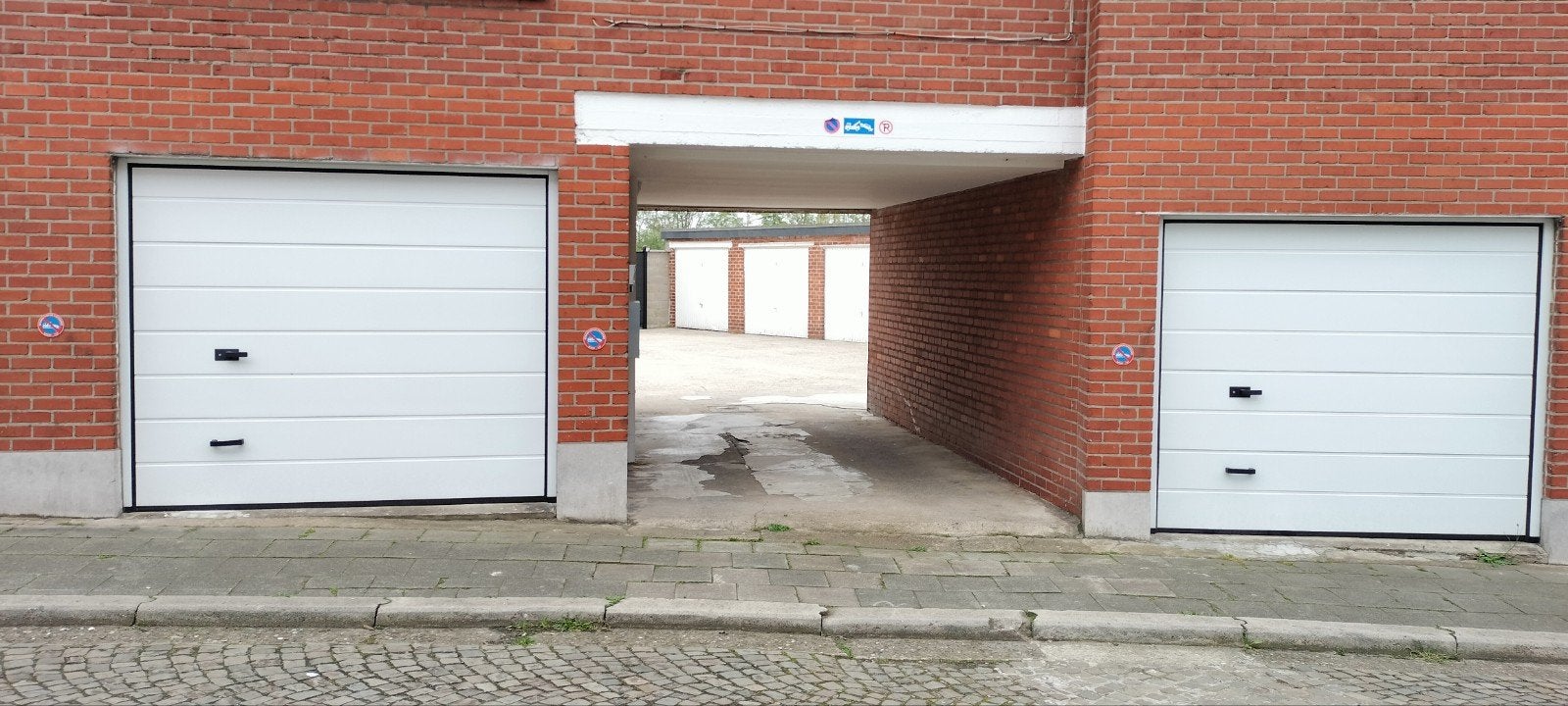 Garage super sécurisé Jemeppe sur Meuse idéal gardé meubles
