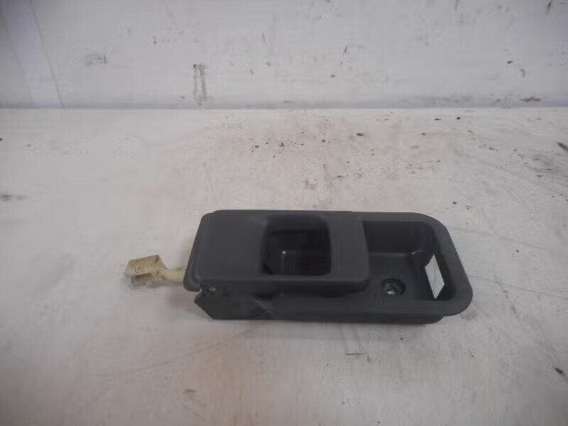 PORTIERGREEP BINNEN LINKS VOOR Volvo 440 (01-1988/12-1996), Enlèvement ou Envoi, Info@volvocars.com, Volvo Car Germany GmbH, Porte