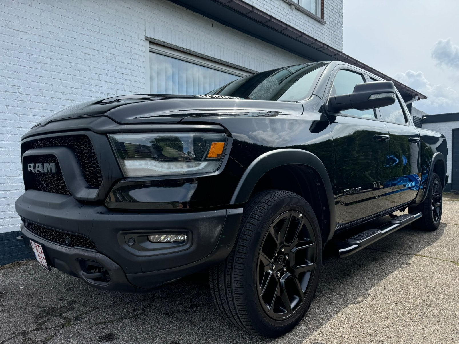 Dodge Ram 1500 Rebel 5.7 HEMI V8 | 2021 | 79.990 km | BTW, Auto's, Automaat, Zwart, Leder, SUV of Terreinwagen