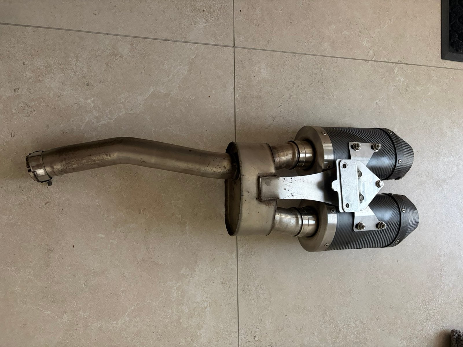 FZ6 uitlaat, Motoren, Ophalen, Gebruikt
