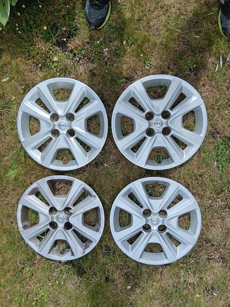 4 enjoliveurs  opel en 15 pouces., Enlèvement