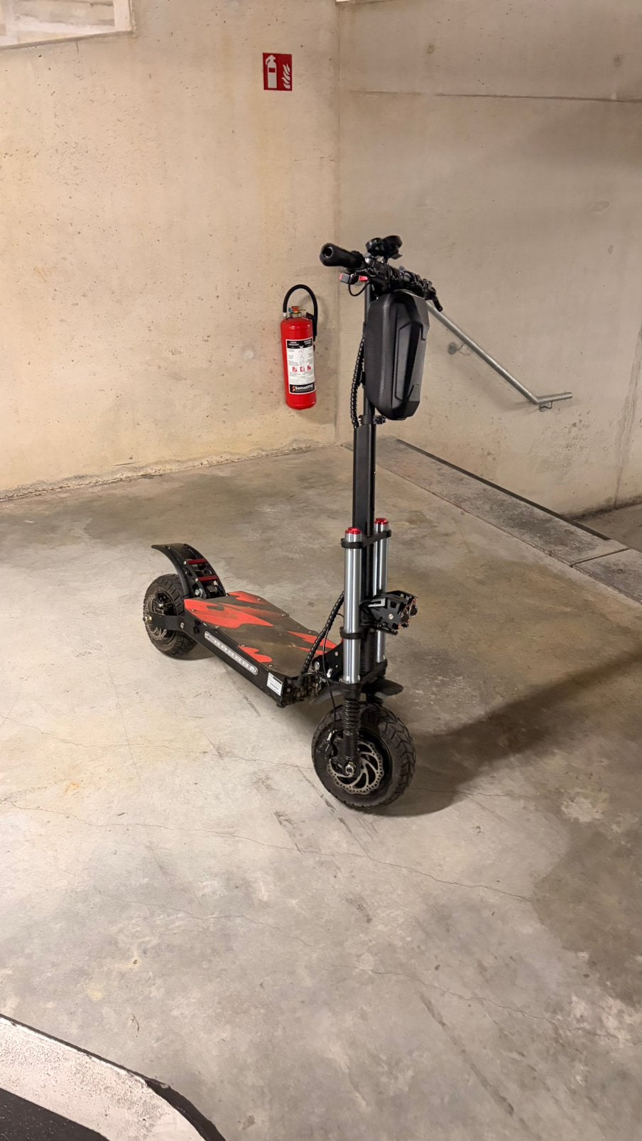 BOYUEDA S3-11 – 6000W – 85 km/u – Dubbele vering, Fietsen en Brommers, Ophalen, Zo goed als nieuw, Elektrische step (E-scooter)