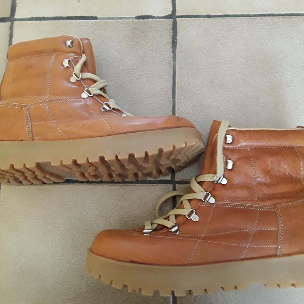 Bottines carmont neuf pointure 42, Vêtements | Hommes, Envoi