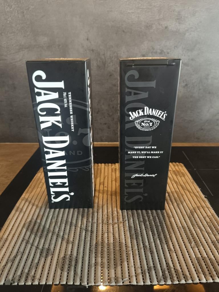Jack Daniels blikken dozen waarvan 2 verschillende soorten, Verzamelen, Ophalen
