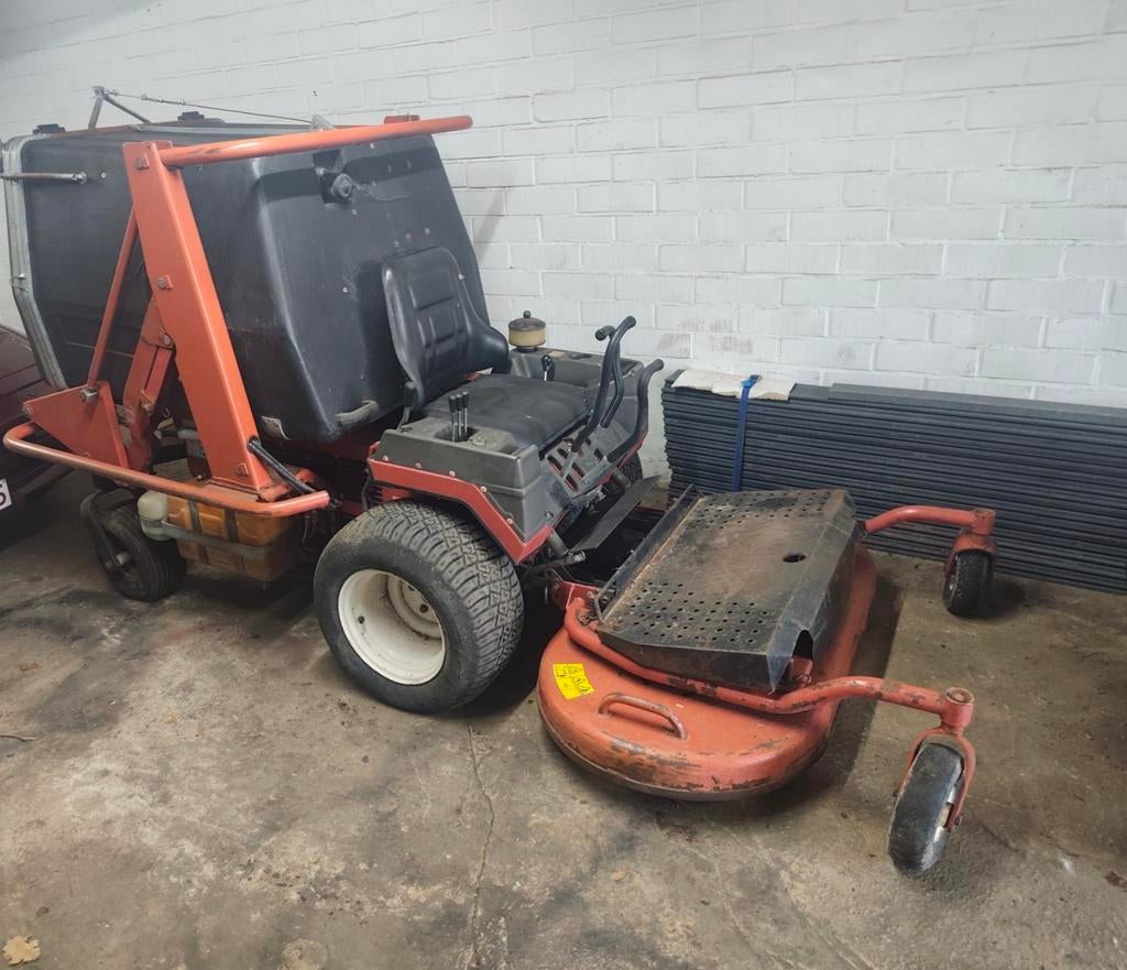 Tondeuse autoportée diesel Toro à rayon de braquage zéro, Enlèvement, Bac de ramassage