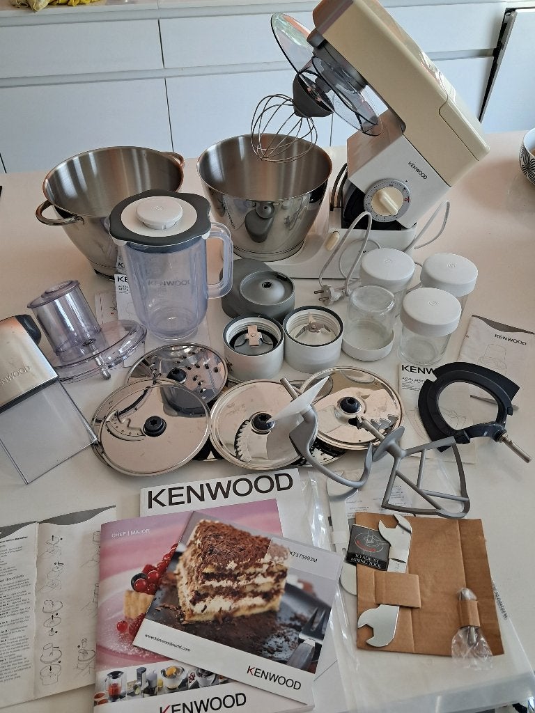 Kenwood keukenrobot Chef Classic KM336 met alle accessoires, Electroménager, Mélangeurs de cuisine, Résiste au lave-vaisselle