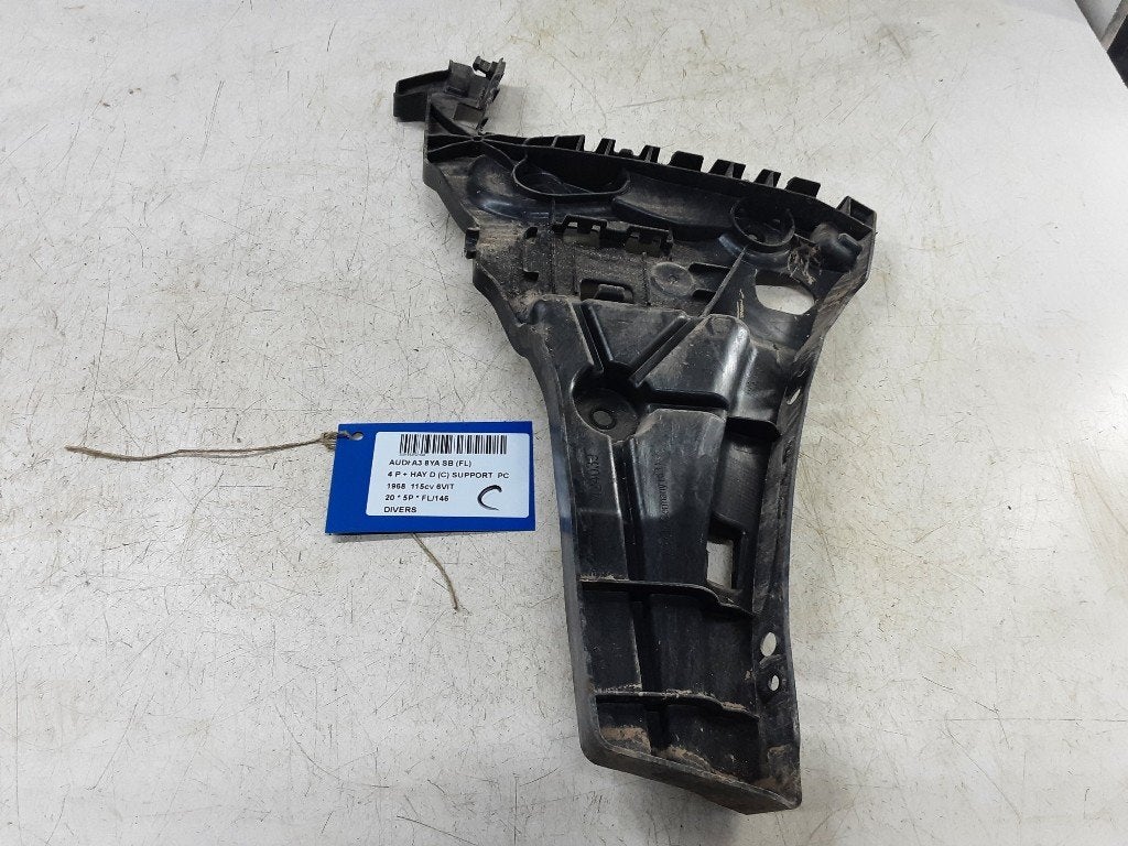 DIVERS DIVERS Audi A3 Sportback (8YA) (01-2019/-), Utilisé, Audi