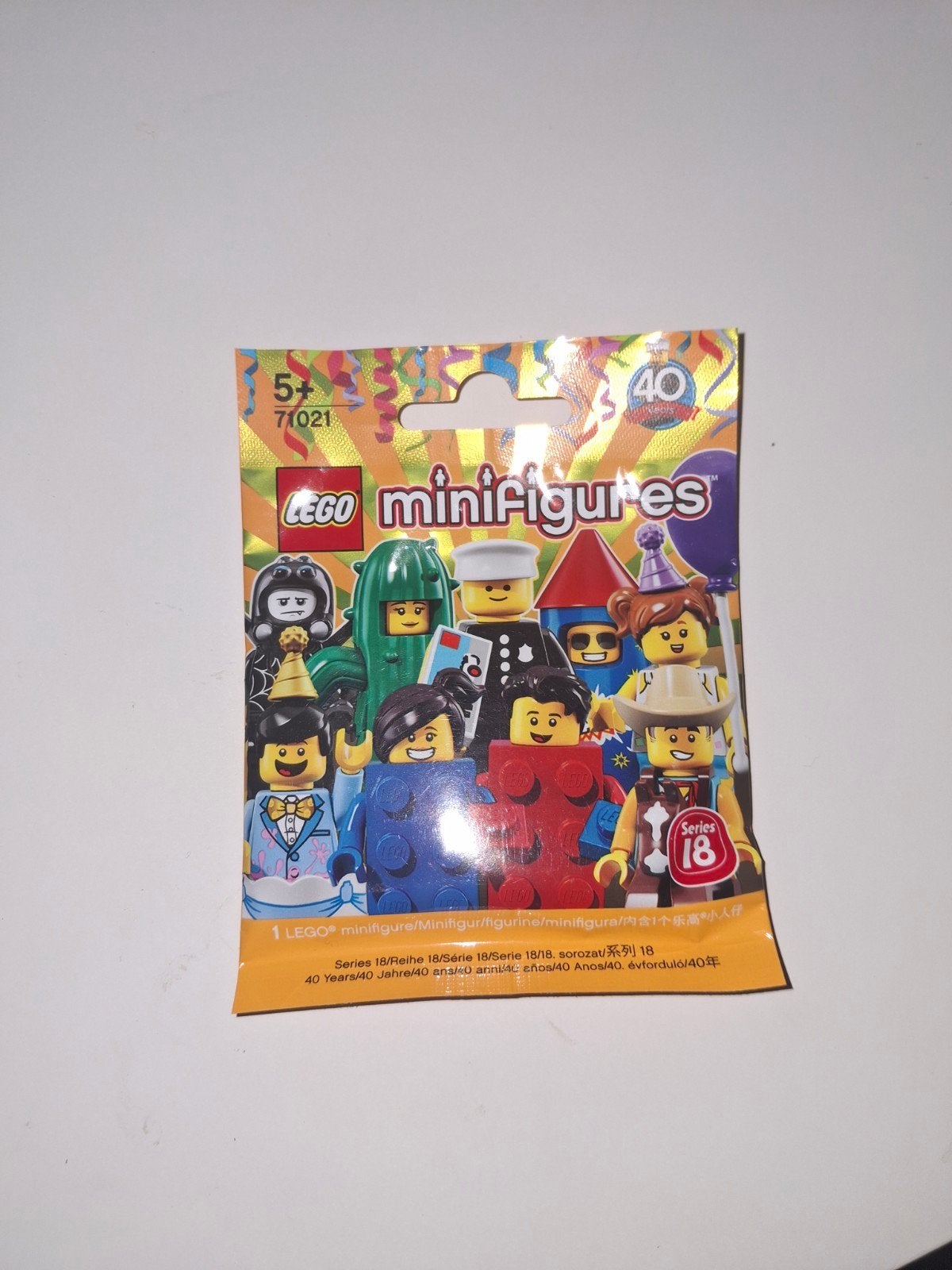 lego CMF Series 18 policeman, Enlèvement, Lego